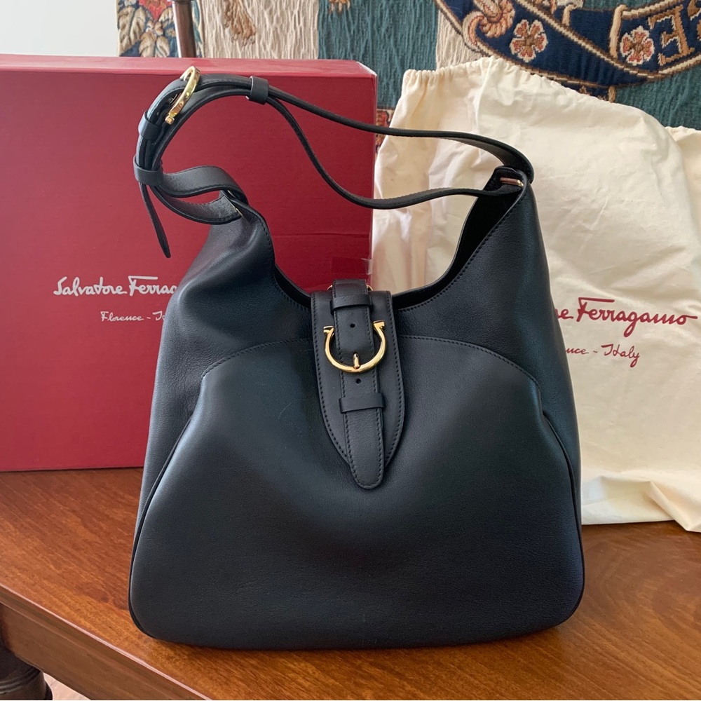 Ferragamo black calf shoulder bag